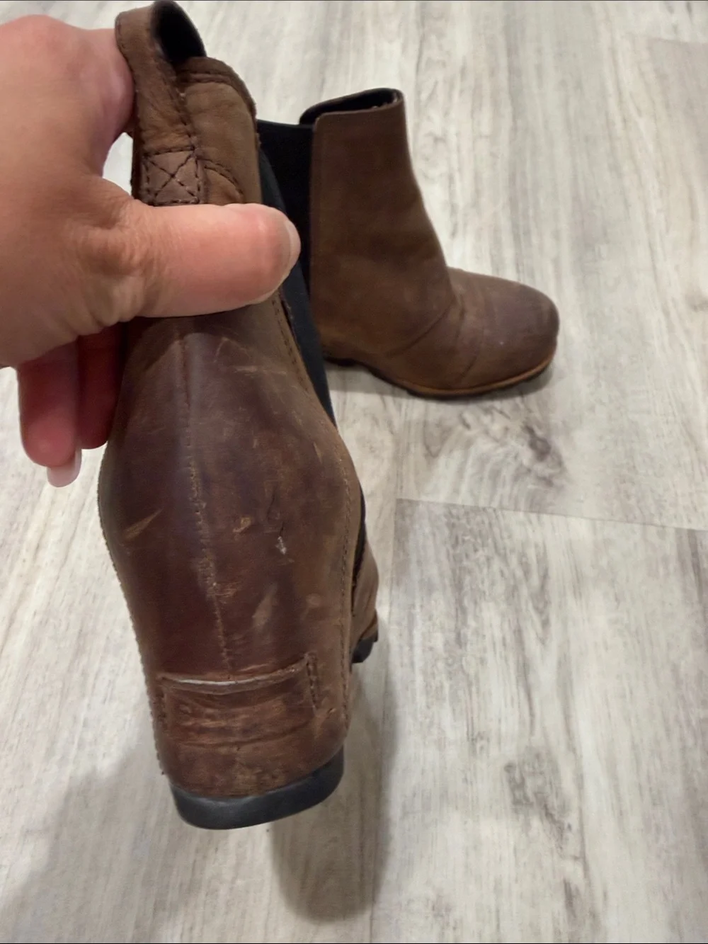 Sorel Women's Joan of Arctic wedge II  Brown Chelsea Ankle Boots size 10
